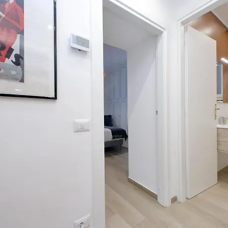 Ych-brand New Vatican Flat With Terrace شقة *